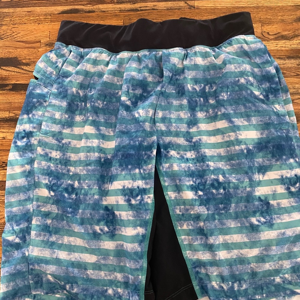 T.H.E lulu lemon men’s shorts